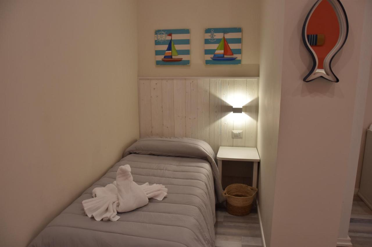 B&B Marina Blu Giardini Naxos Exterior photo