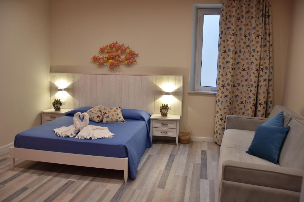 B&B Marina Blu Giardini Naxos Exterior photo