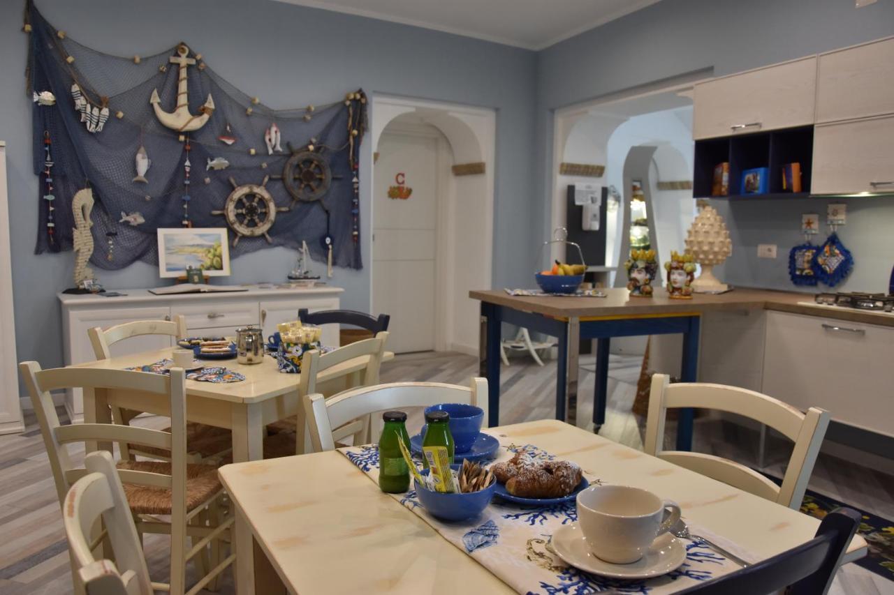 B&B Marina Blu Giardini Naxos Exterior photo